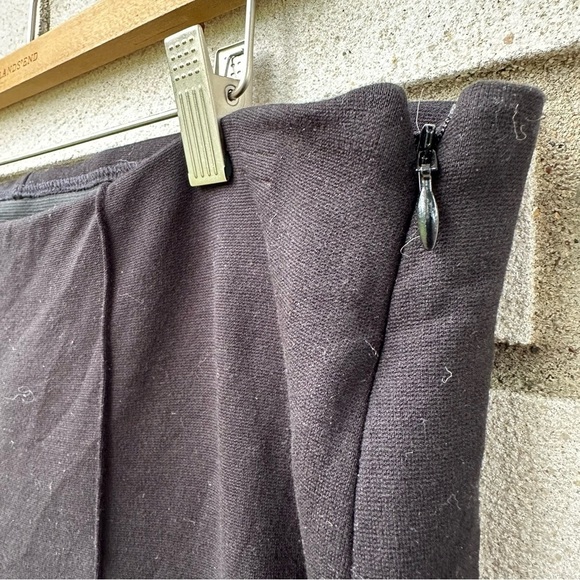 Chico’s Black Lindy Side-Zip Pants Short Length Ponte Knit - Picture 5 of 15